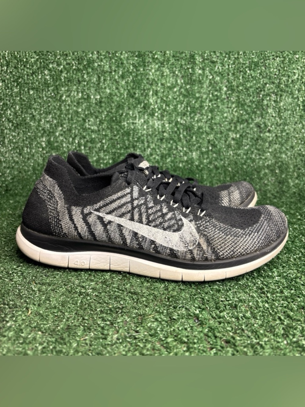 Nike Free 4.0 Flyknit Women's Size 7.5 Running Shoes Black White Oreo